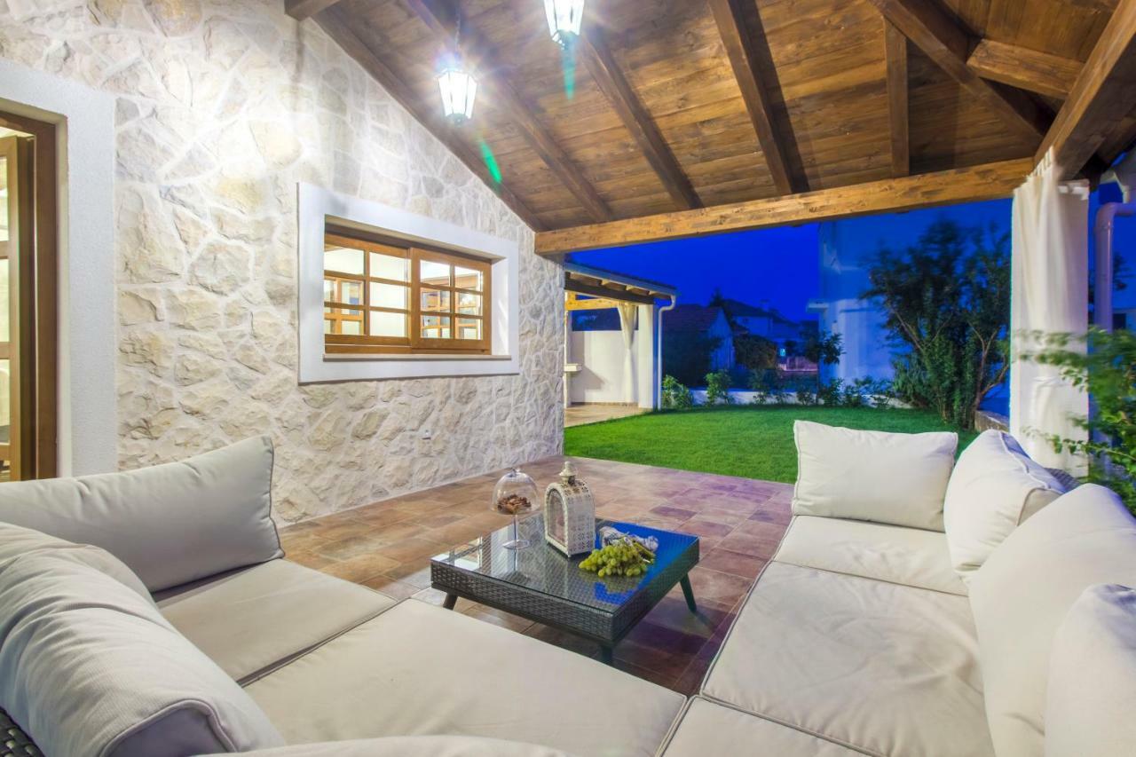 Villa House For Rent Leila Šibenik Esterno foto